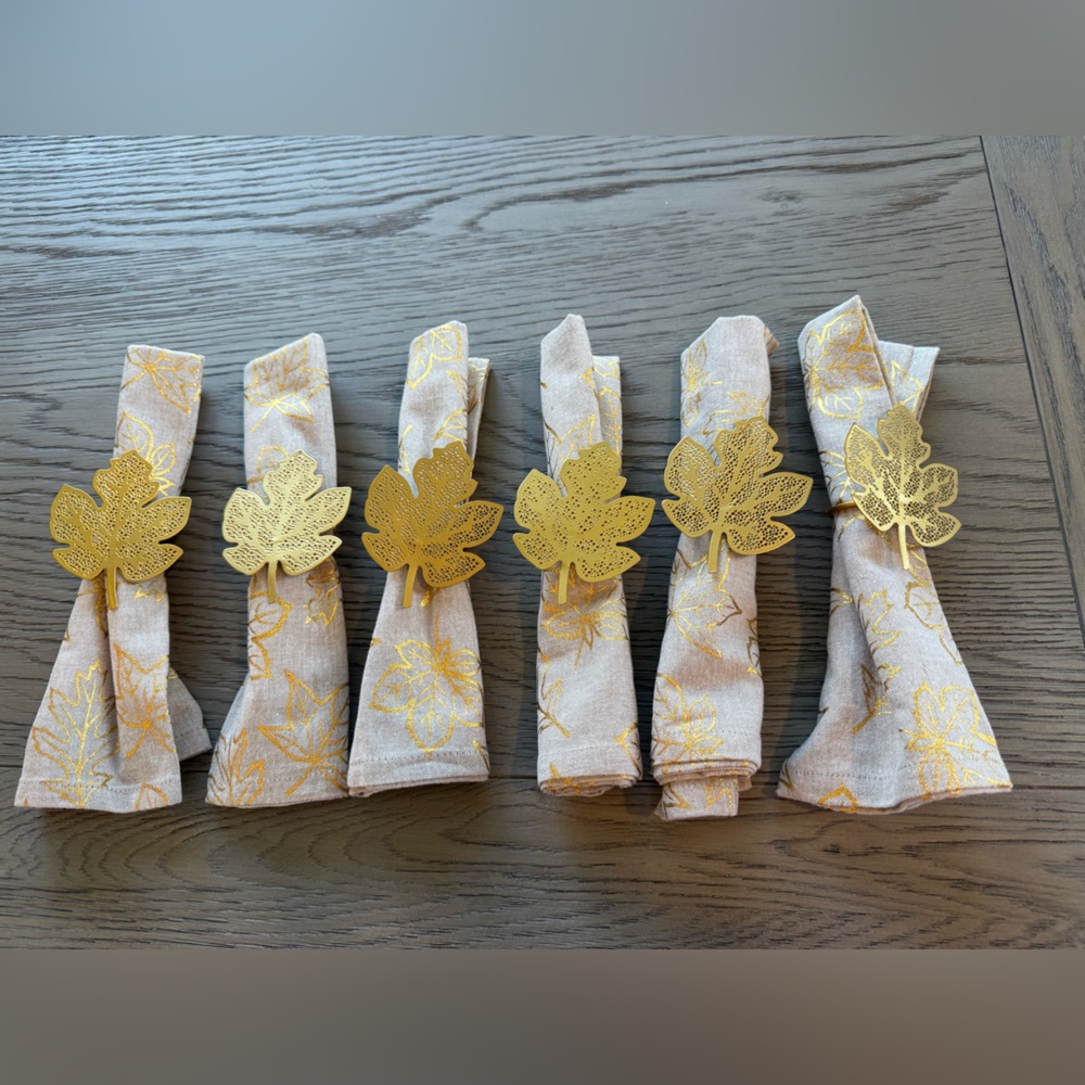 Pier 1 Imports Gold Leaf Napkin Rings with Cream Napkins set of 6 NWOT